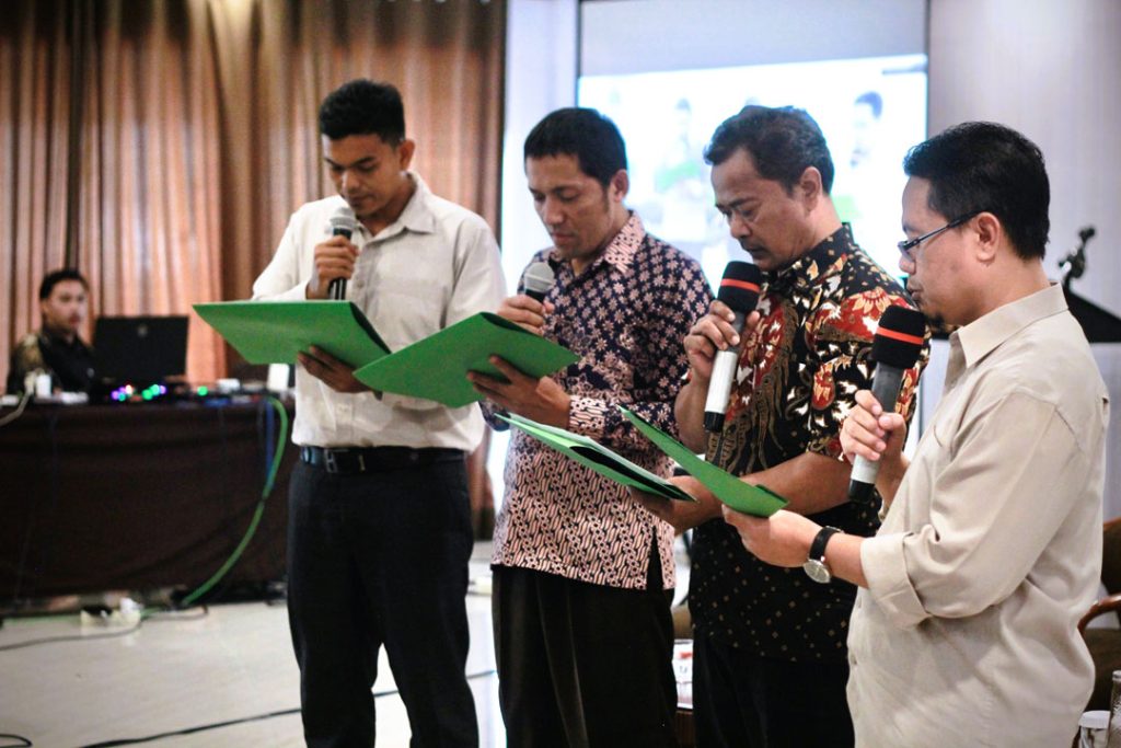 Mr. Wisnu Gunadi, said that cooperatives are always at the forefront whenever discussing environmental issues, price stability, food security, and others