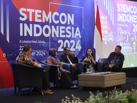 Berbagi Energi di STEMCON 2024